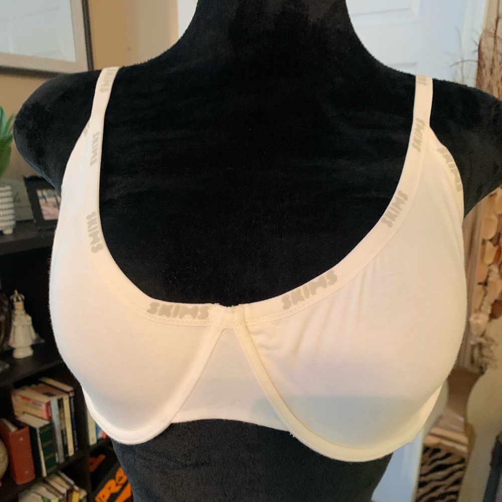 SKIMS White Bra